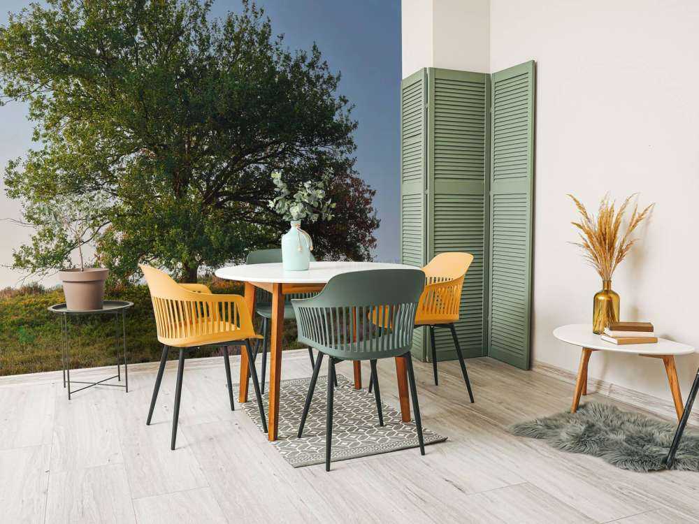 Lonely tree on the heath