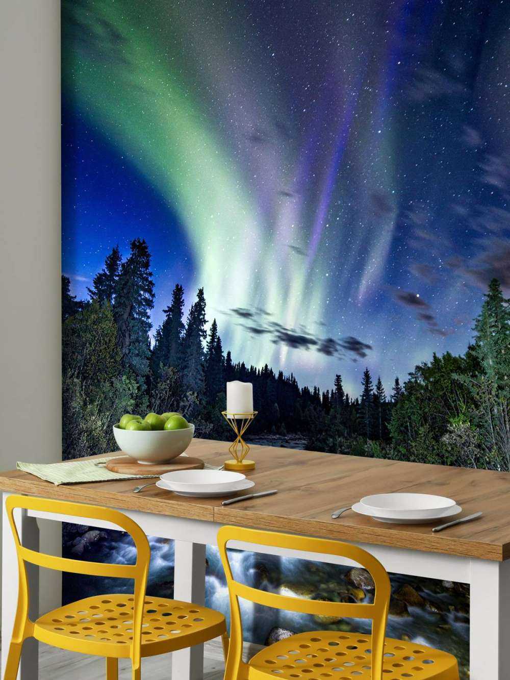 Brooklet during the northern lights