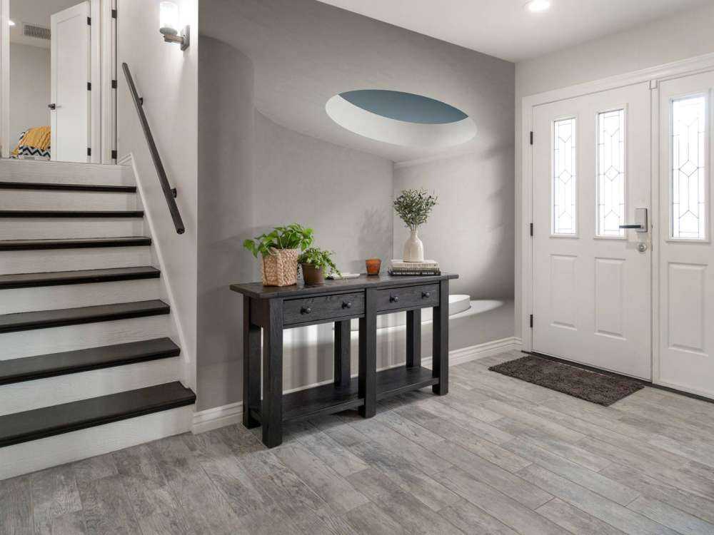 Minimalistisch ruimte met lichtinval