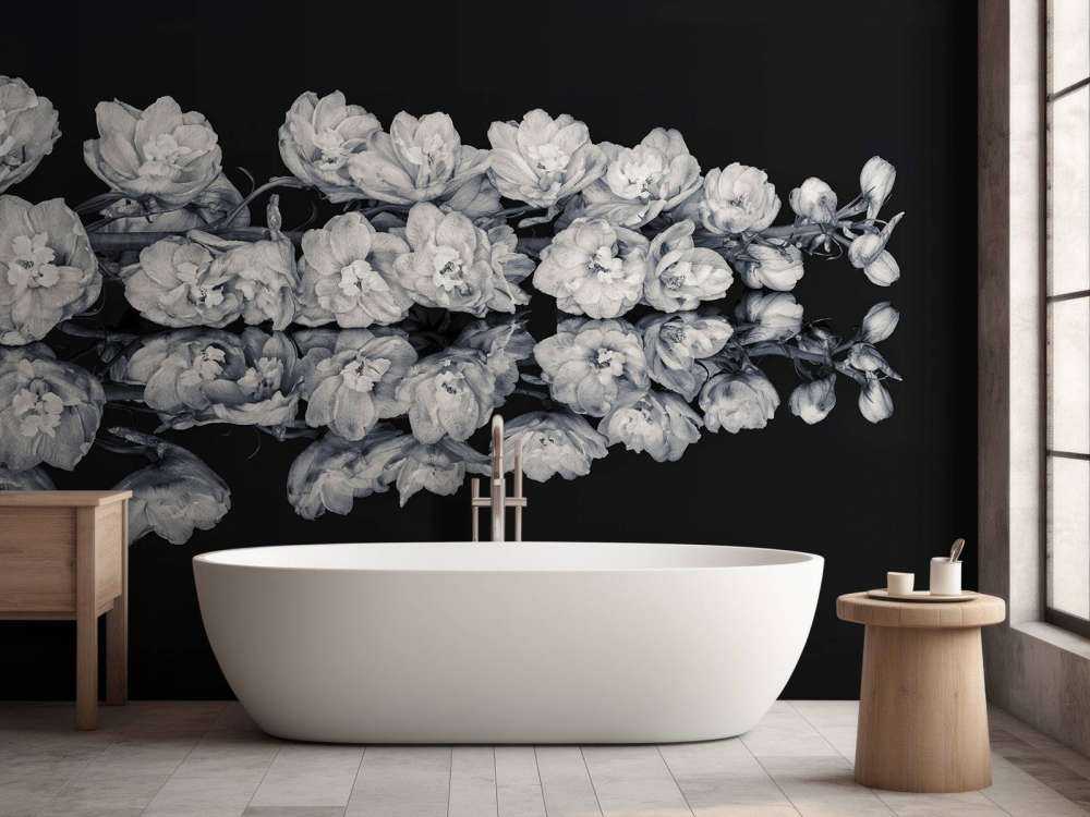 Weerspiegeling bloemen zwart-wit