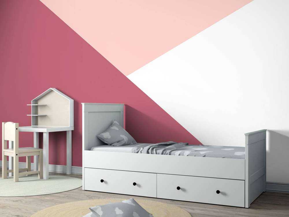 Triangles in pink shades