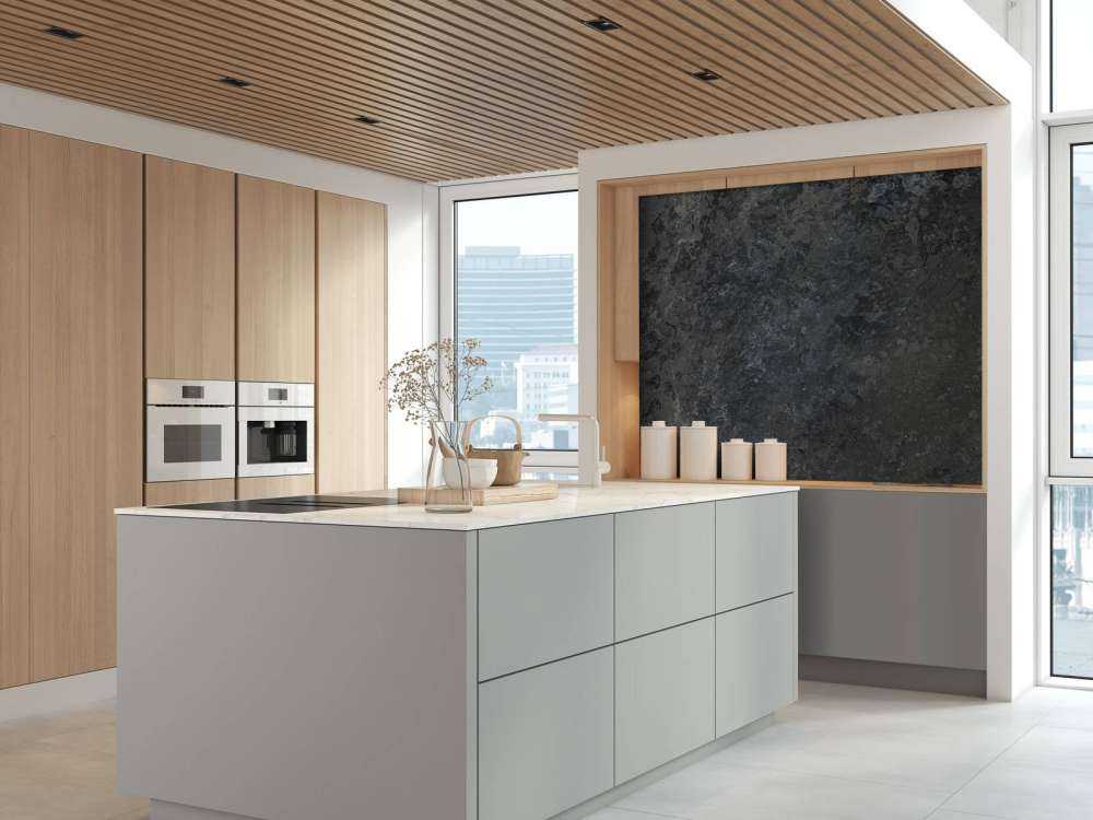 Painting with structure