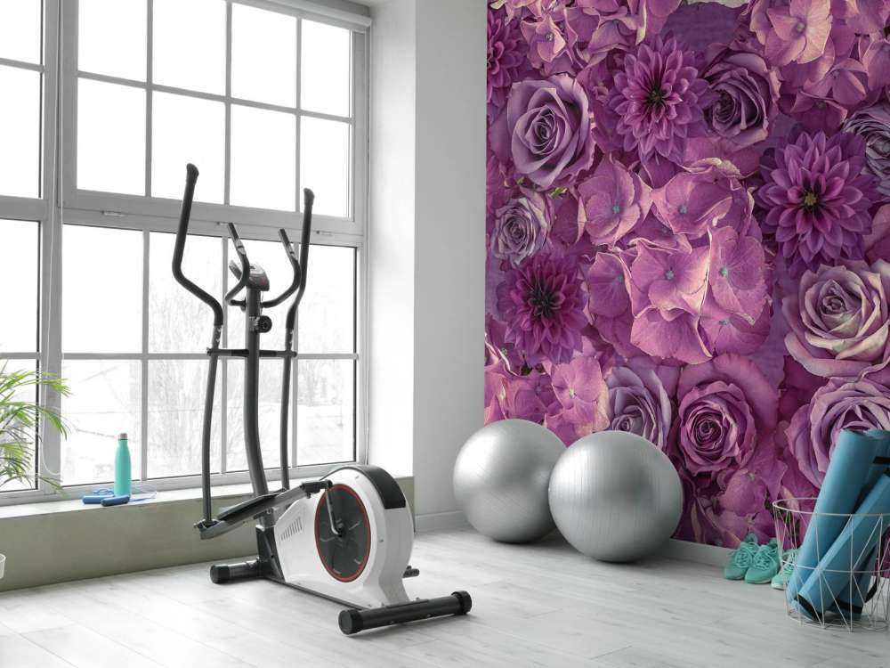 Purple hydrangeas, roses and dahlias