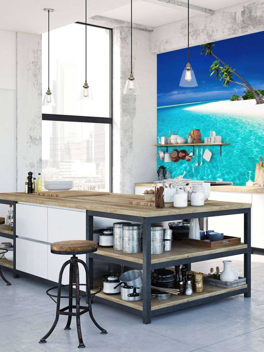 Palm trees in the lagoon