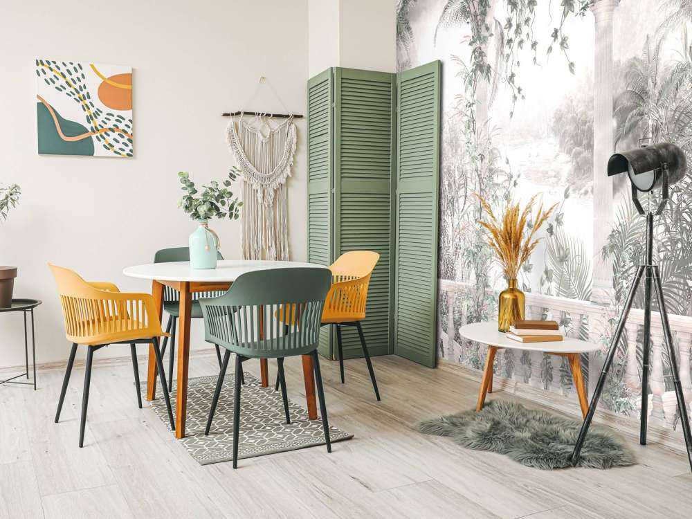 Tropical trees and leaves