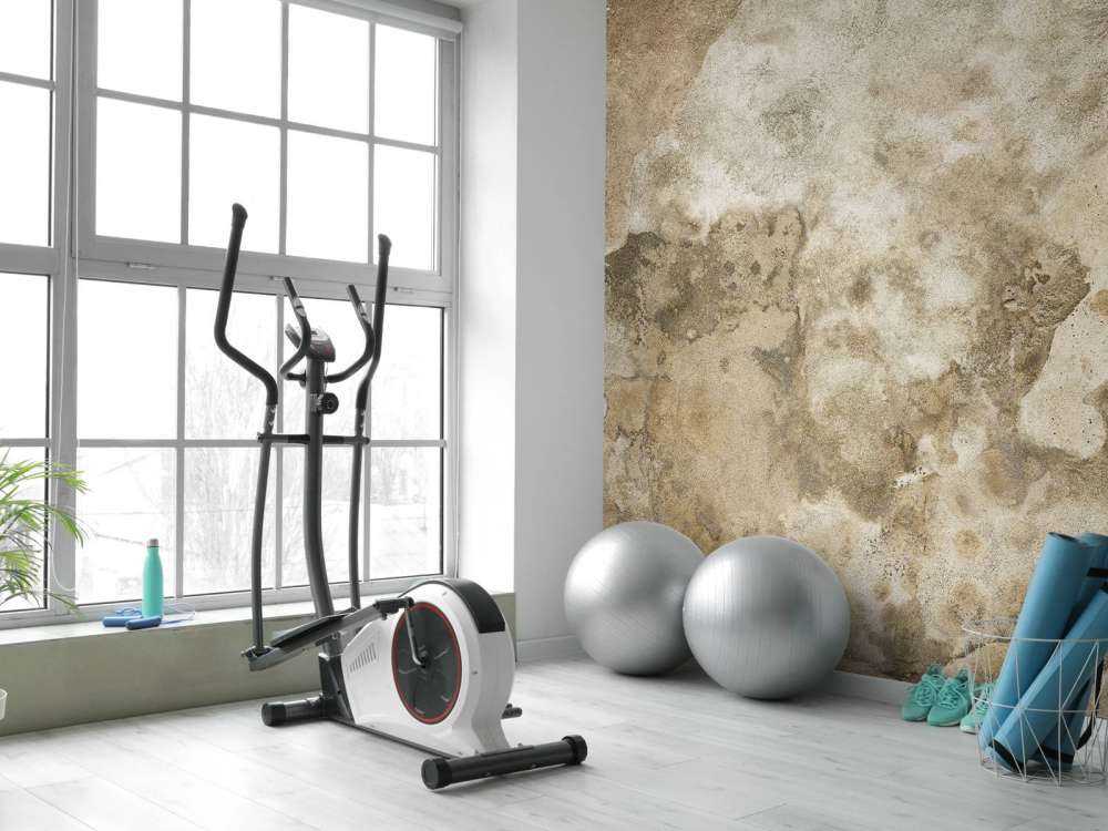 Layered concrete wall