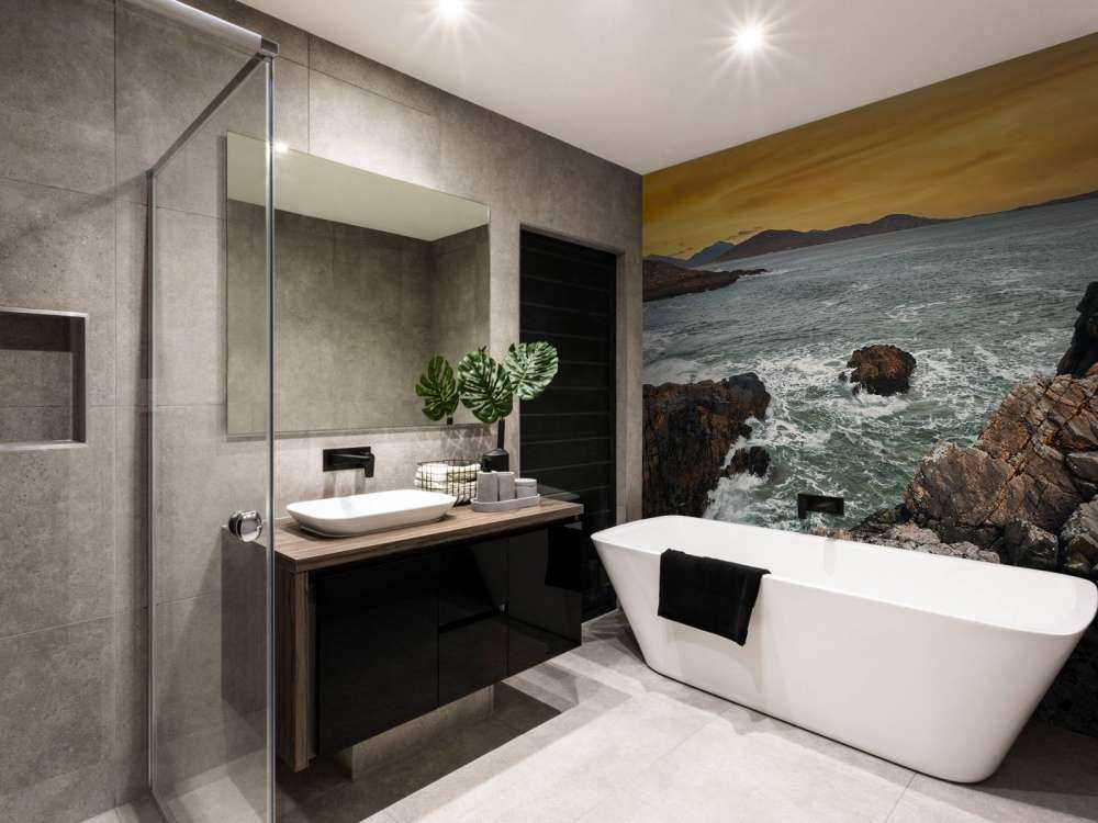 Rotsen langs de kust