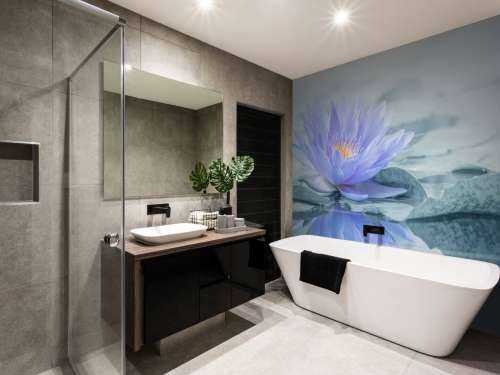 Flower reflection