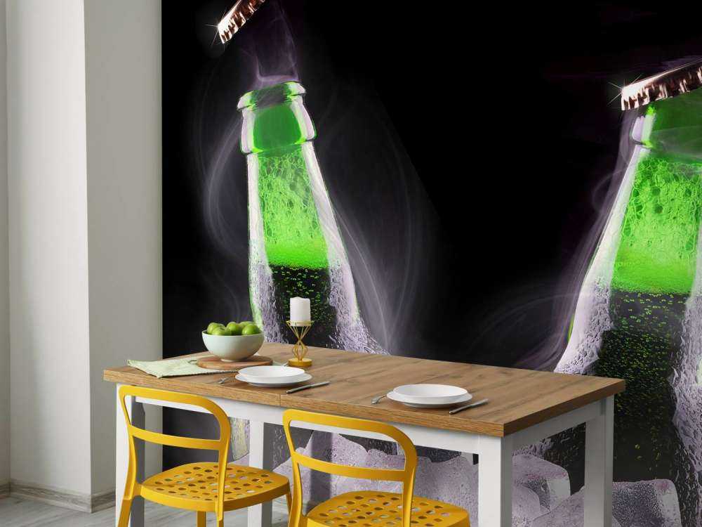 Groene bierflesjes in ijs