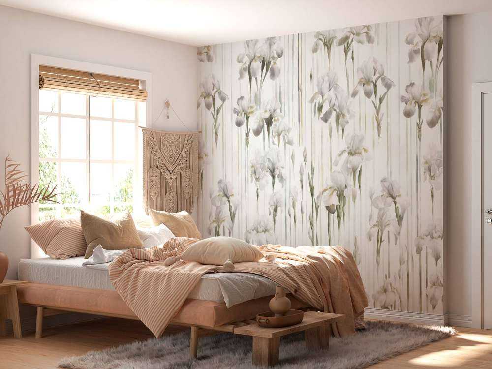 Irises and Stripes Seamless Beige