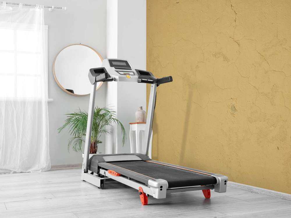 Wall with cracked paint