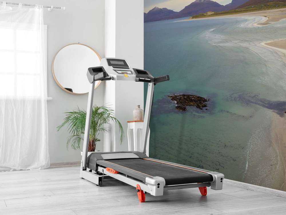 Sea and mountains along the coastline