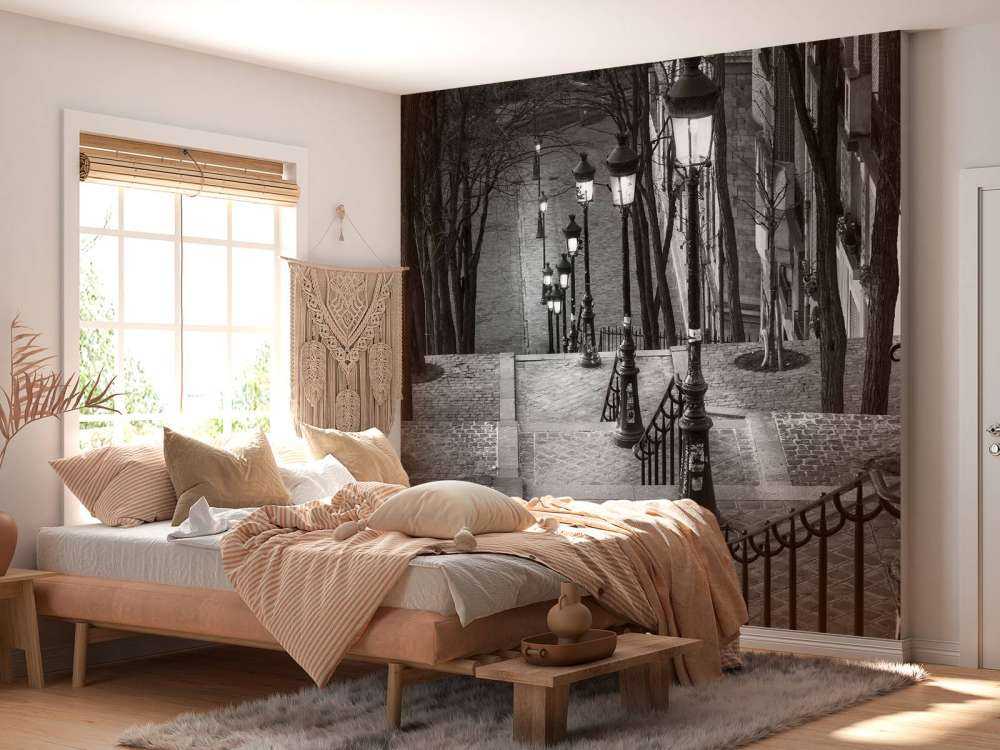 Quiet evening in Montmartre