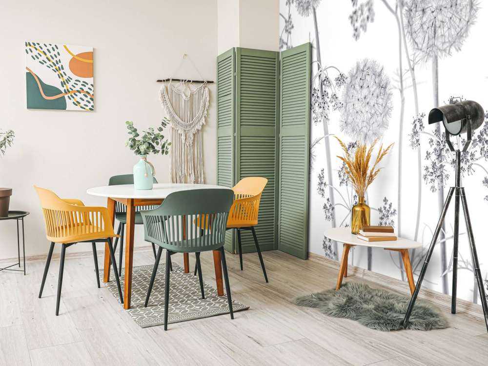 Meadow flowers in black and white