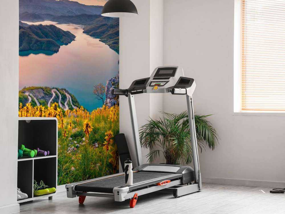 Sunrise on Lake Bovilla