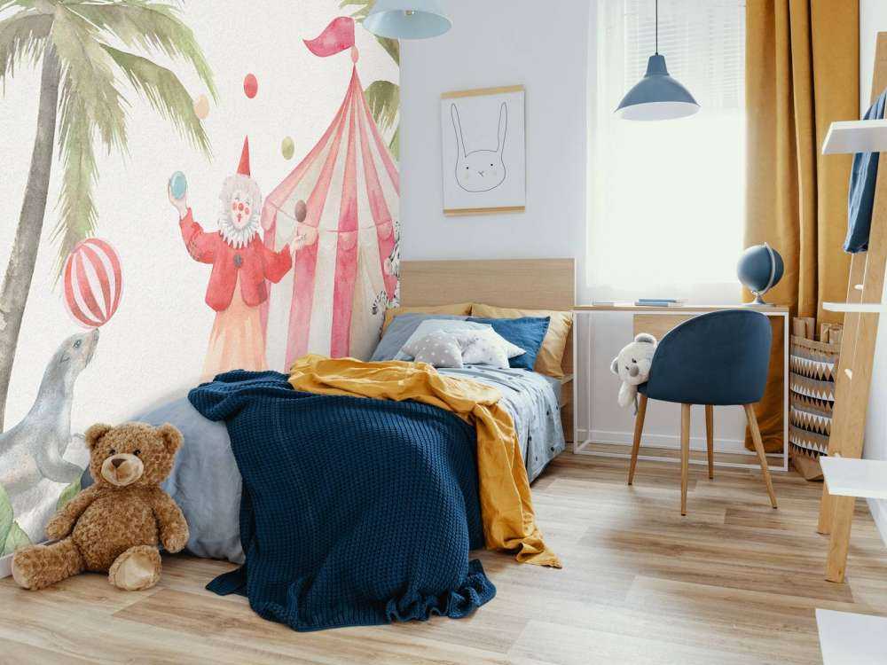 Cheerful circus animals