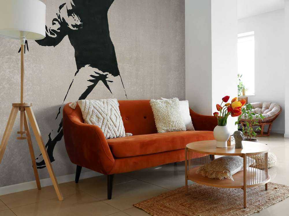 Banksy - Flower thrower, soft concrete