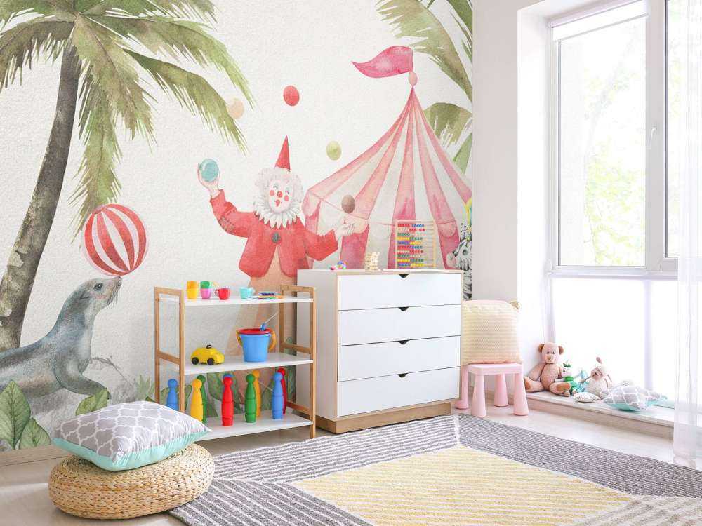 Cheerful circus animals