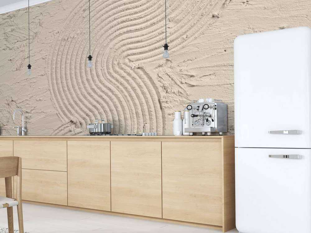 Organic lines and structures hem in linen