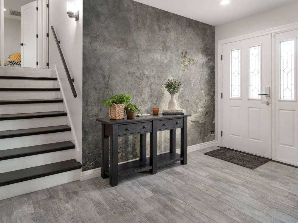 Cracked concrete with stucco