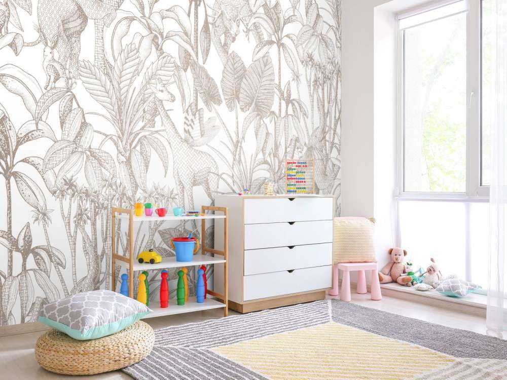 Animals between palm trees taupe