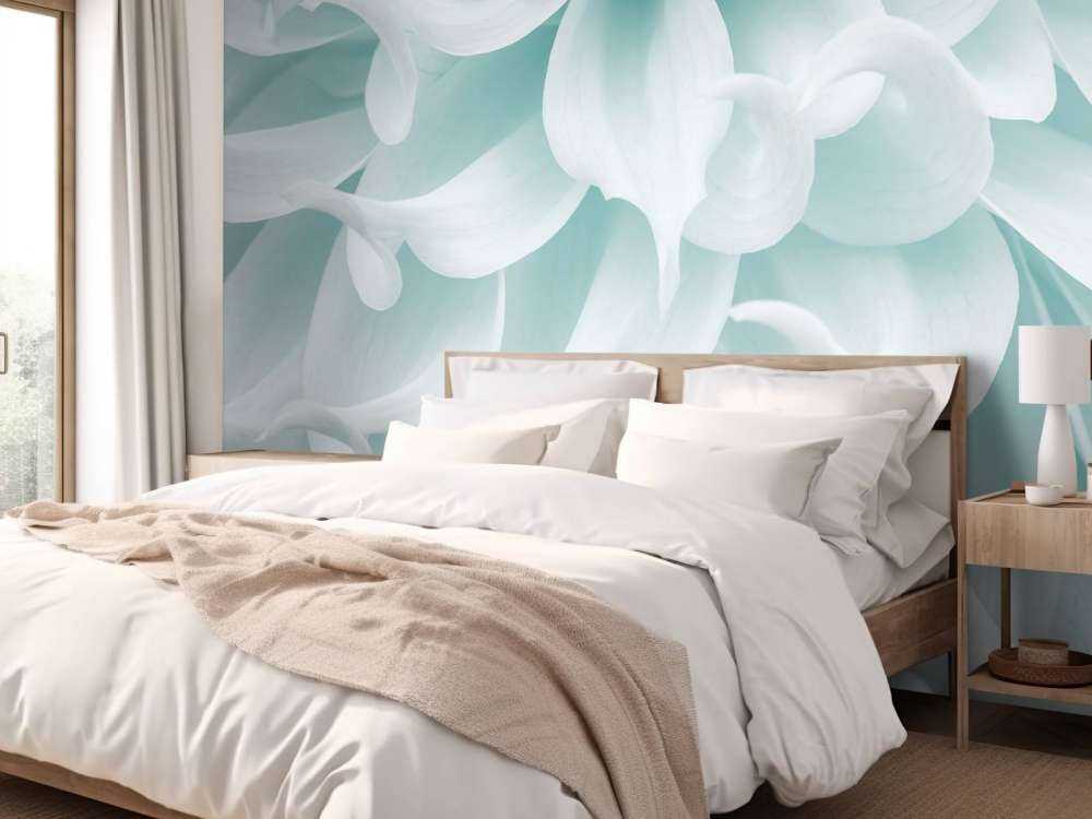 Light colored dahlia