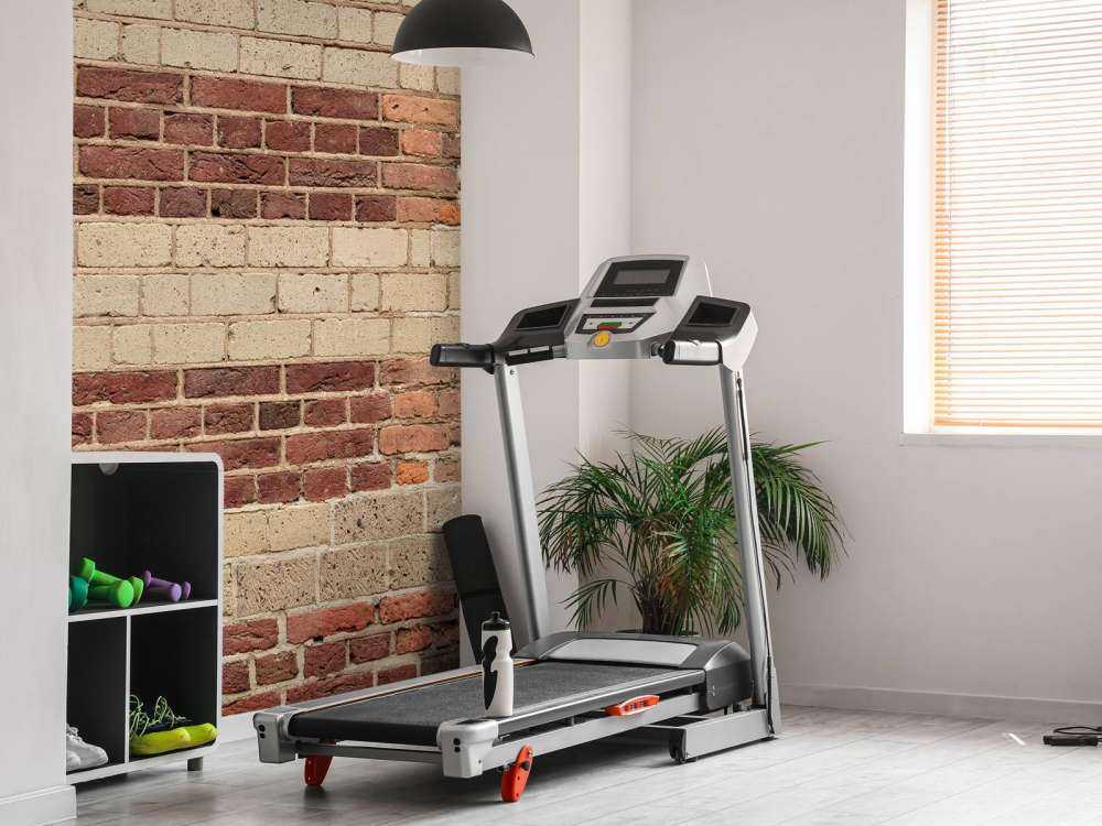 Muur met verschillende soorten bakstenen