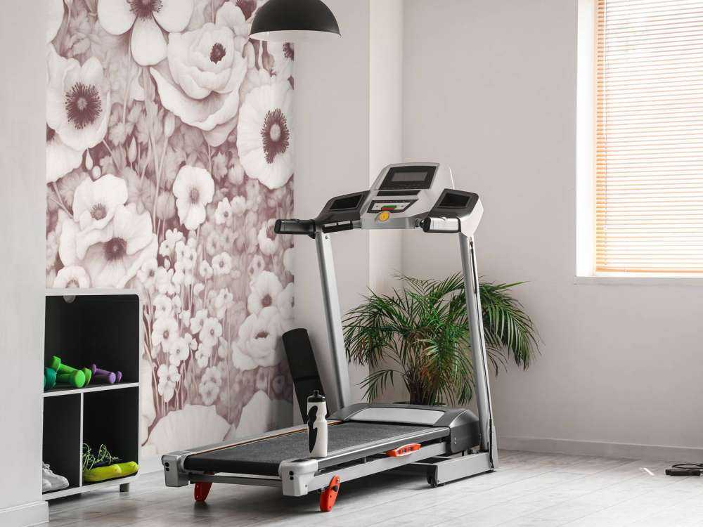 Poppy Tale Monochrome Bordeaux