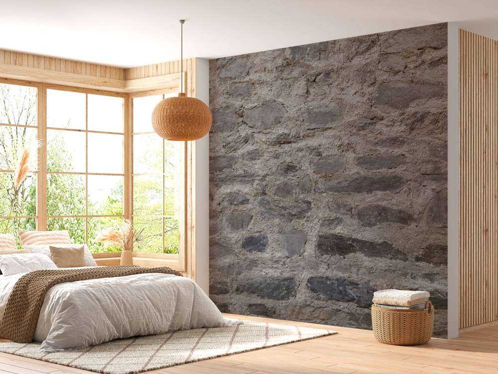 Wall with rough stones