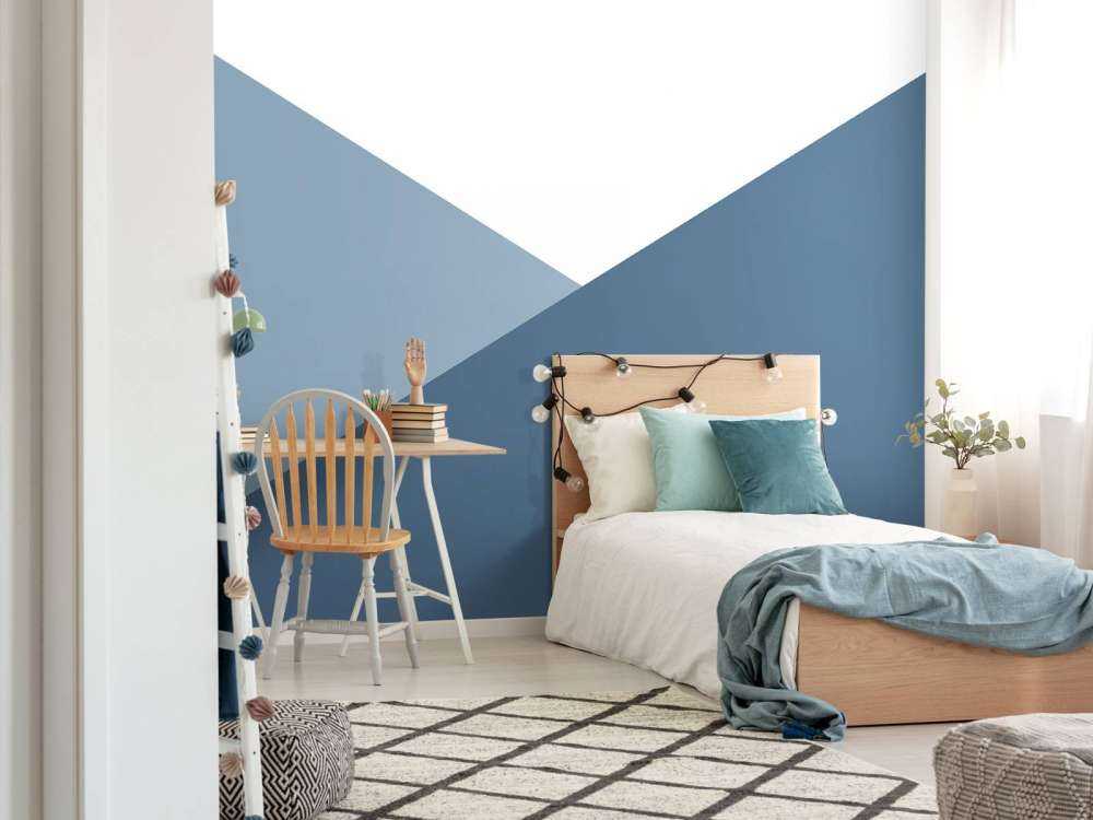 Triangles in shades of blue