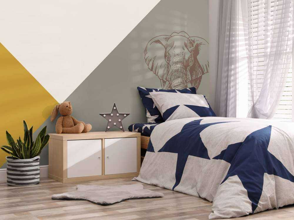 Triangles in ochre yellow and green with elephant