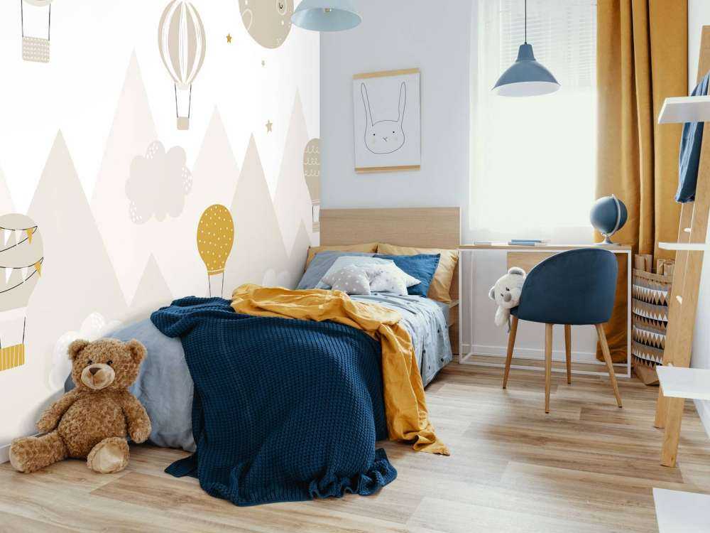 Hot air balloons through the mountains