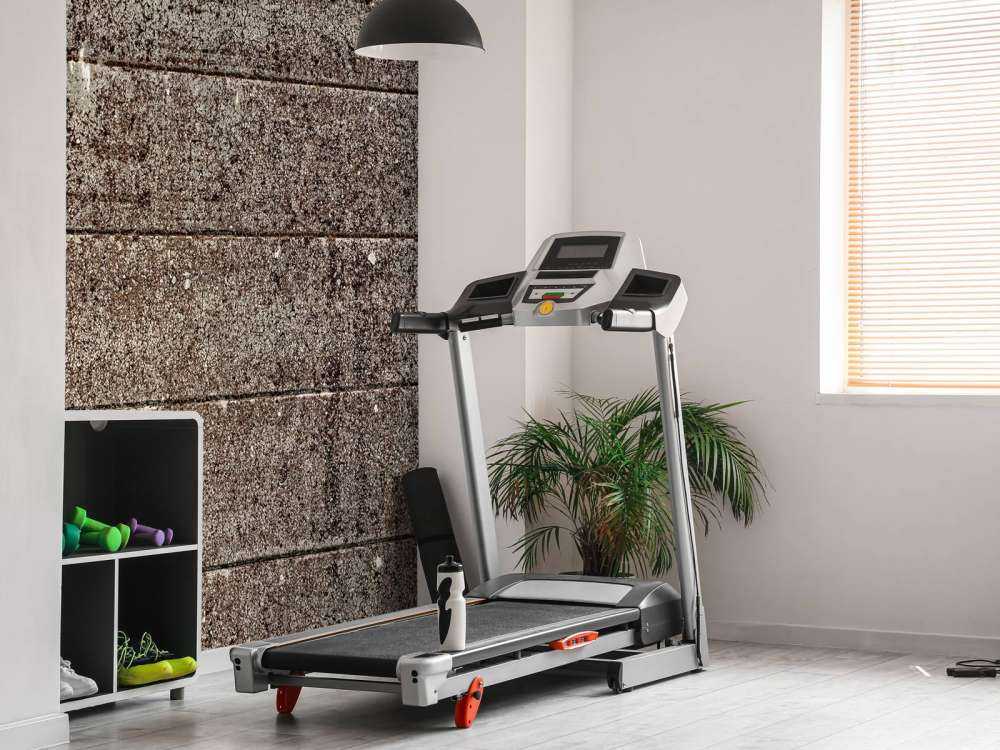 Oude betonnen damwand