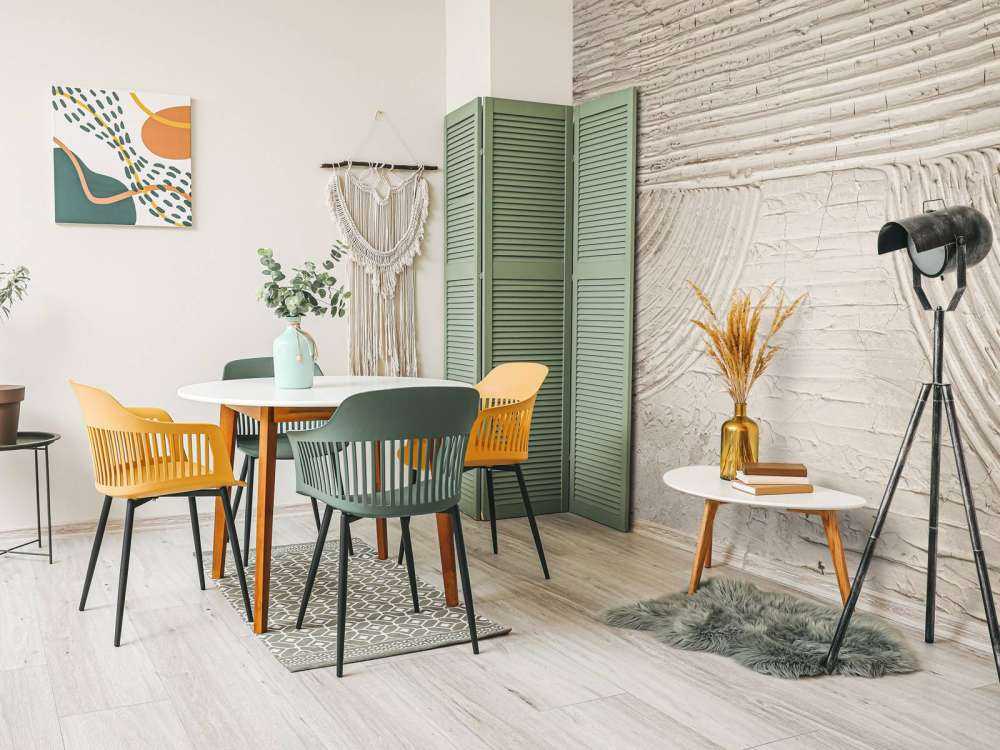 Lines and structures in linen