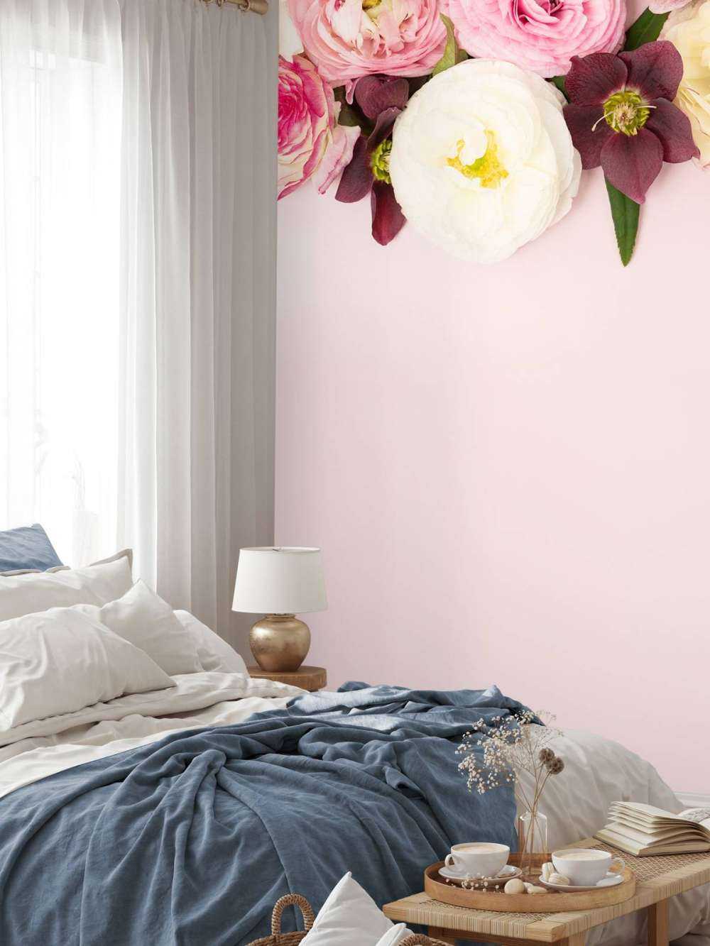 Different colored flowers