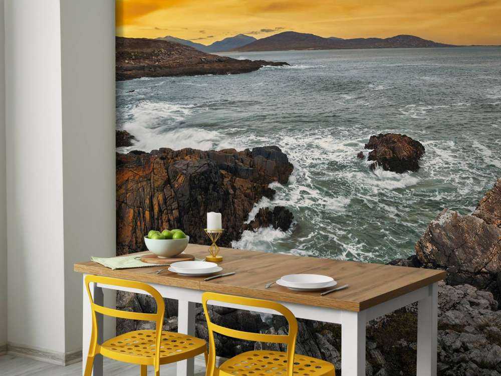 Rotsen langs de kust