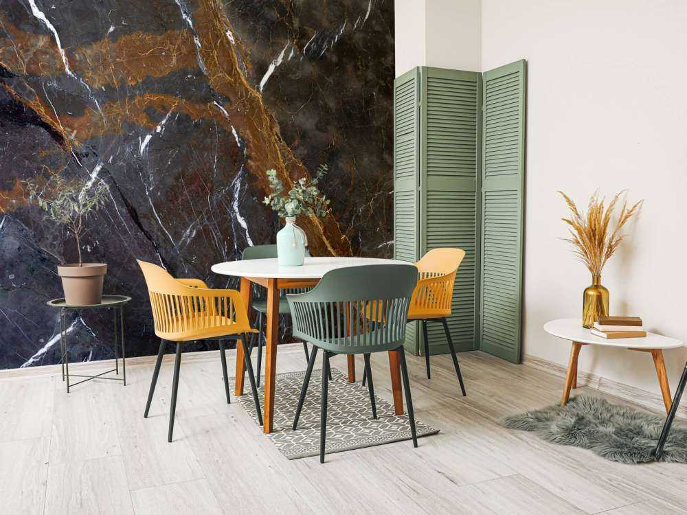 Marble with fine lines