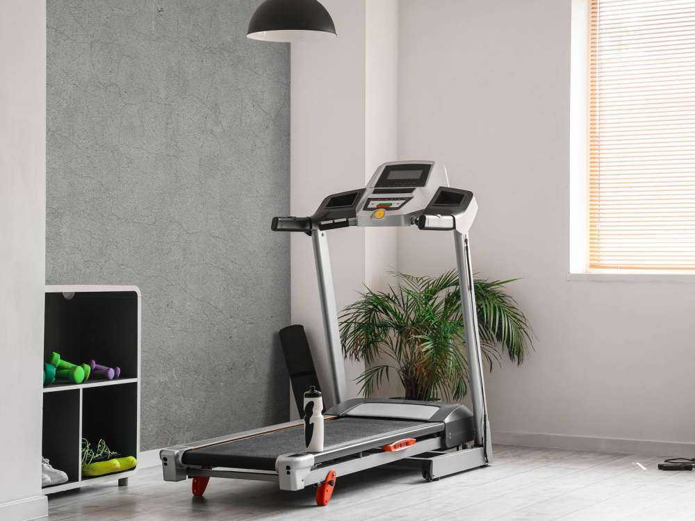 Cracks in old plaster