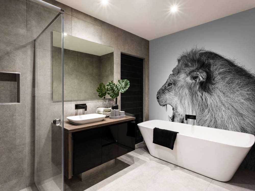 Roaring lion white