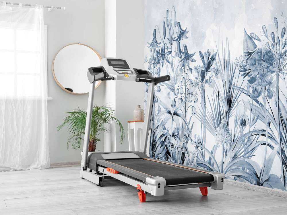 Monochrome Floral Elegance