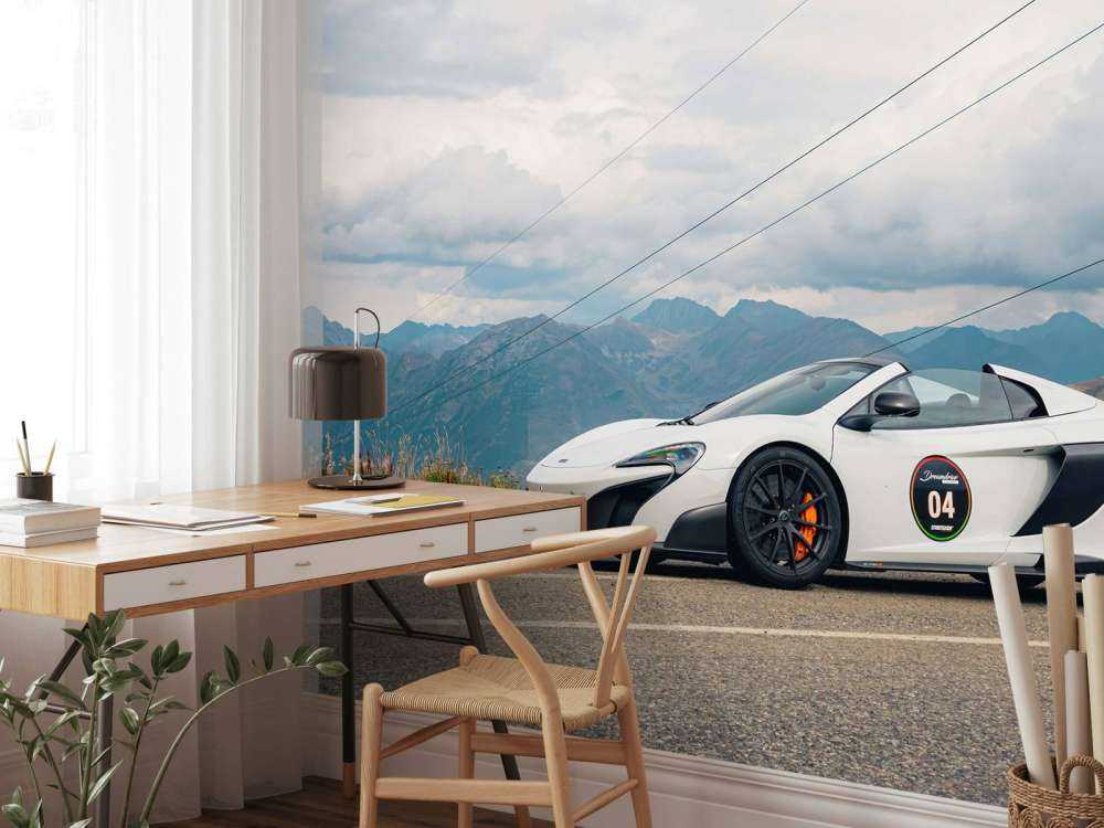 McLaren 675LT Spider Mountain View