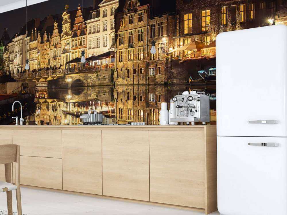 Korenlei dok bij nacht