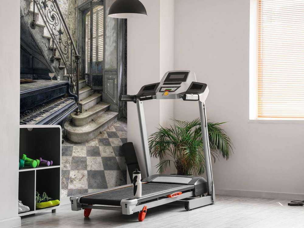 Piano in een verlaten ruimte