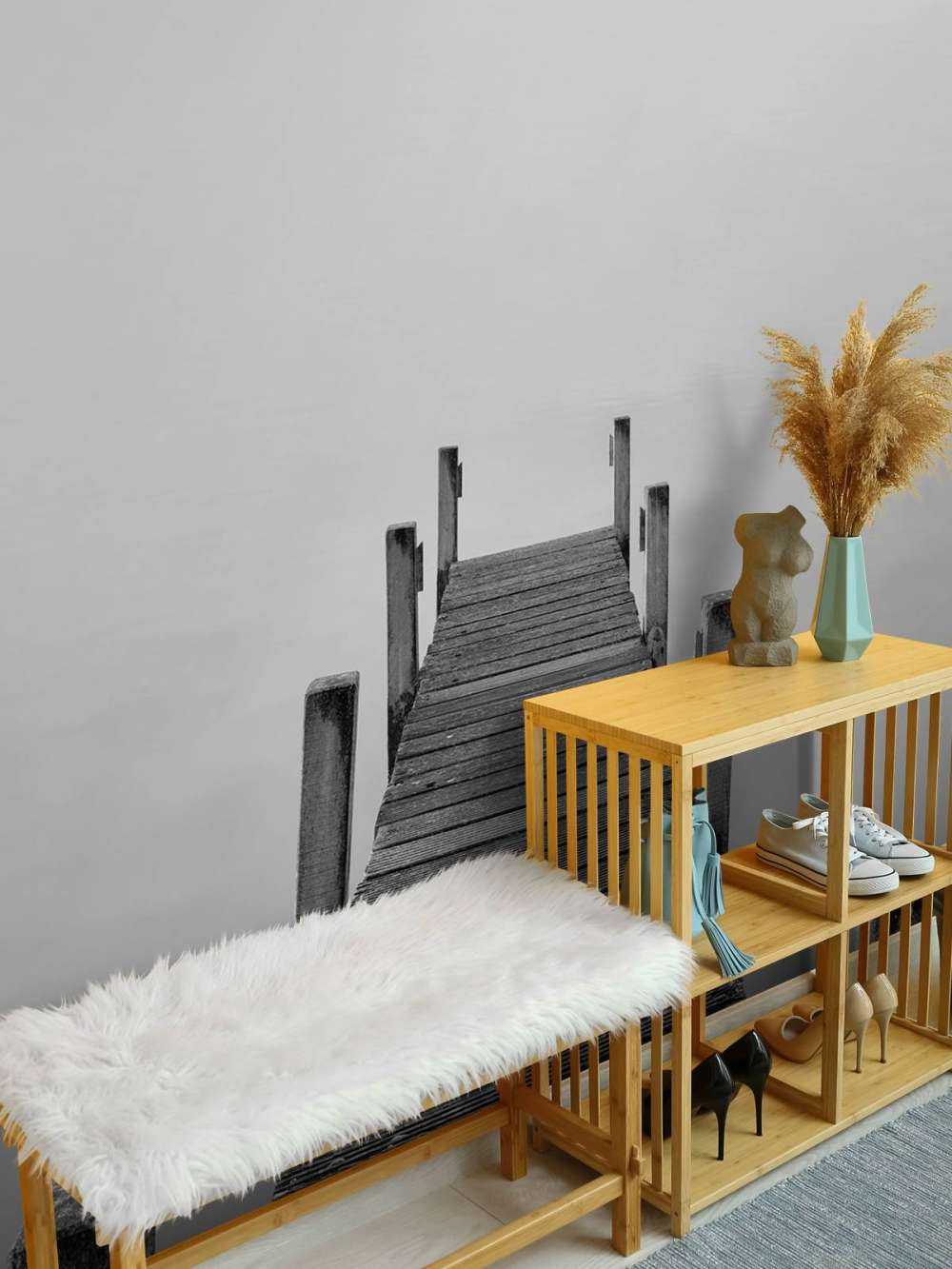 Steiger aan het water