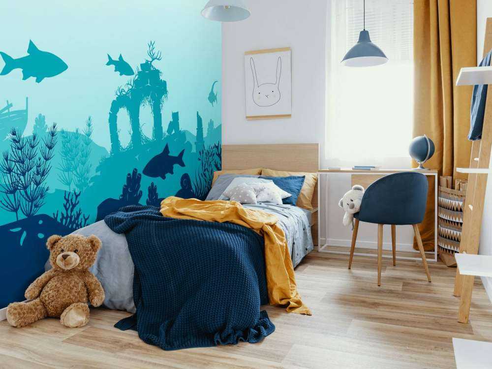 Underwater silhouettes