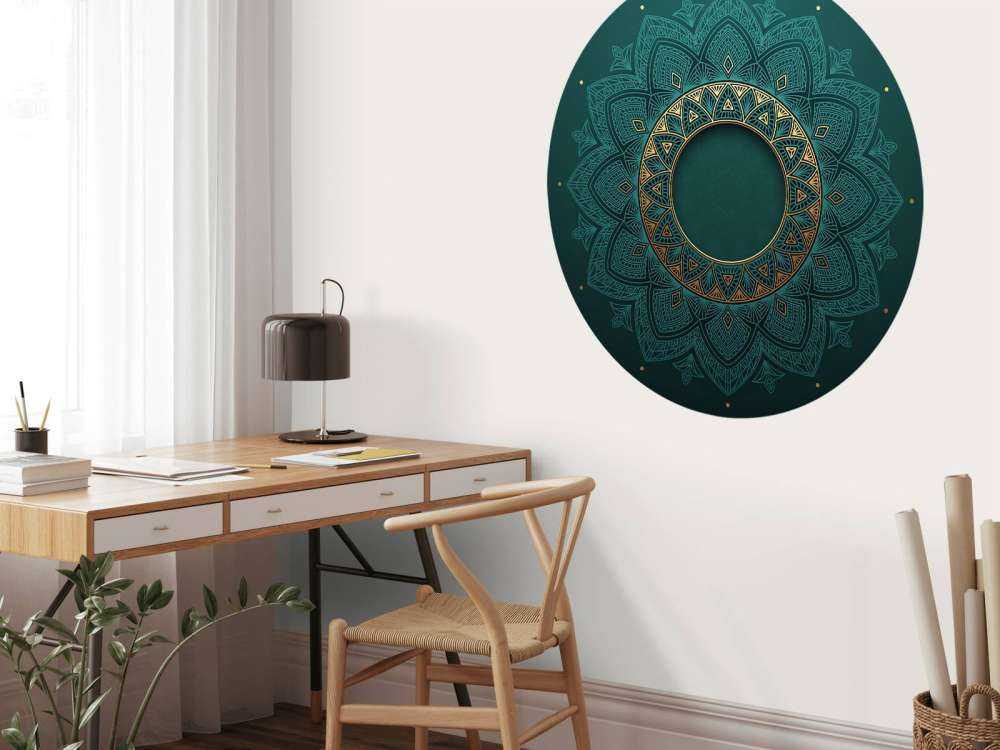 Elegant graceful circlet