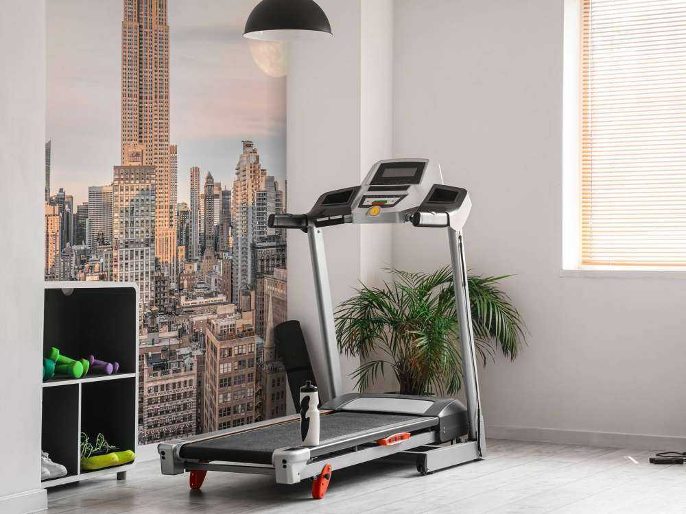 Empire State Building with skyline