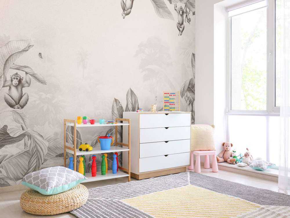 Playful jungle meeting