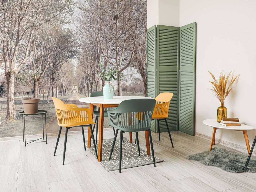 Path between the trees