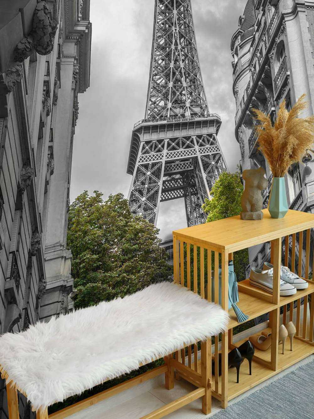 Eiffel Tower black and white